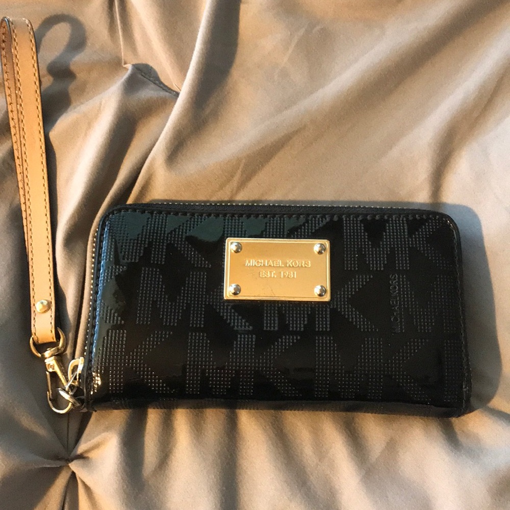 Michael Kors Wristlet